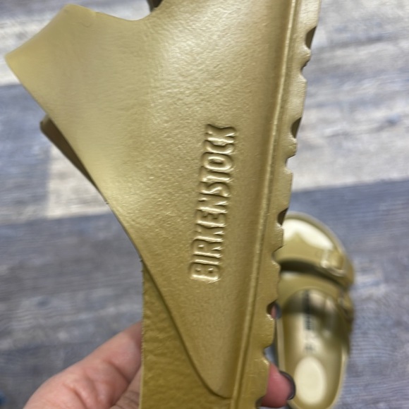 Birkenstock’s Eva Glamour Gold color - Picture 4 of 6